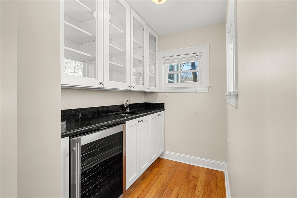 28 Mercer Road Needham, MA 02494 - Photo 8 of 28