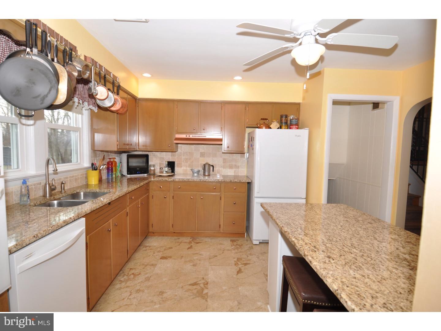 23 Hartford Road Mount Laurel, NJ 08054 - Photo 3 of 25 Kitchen