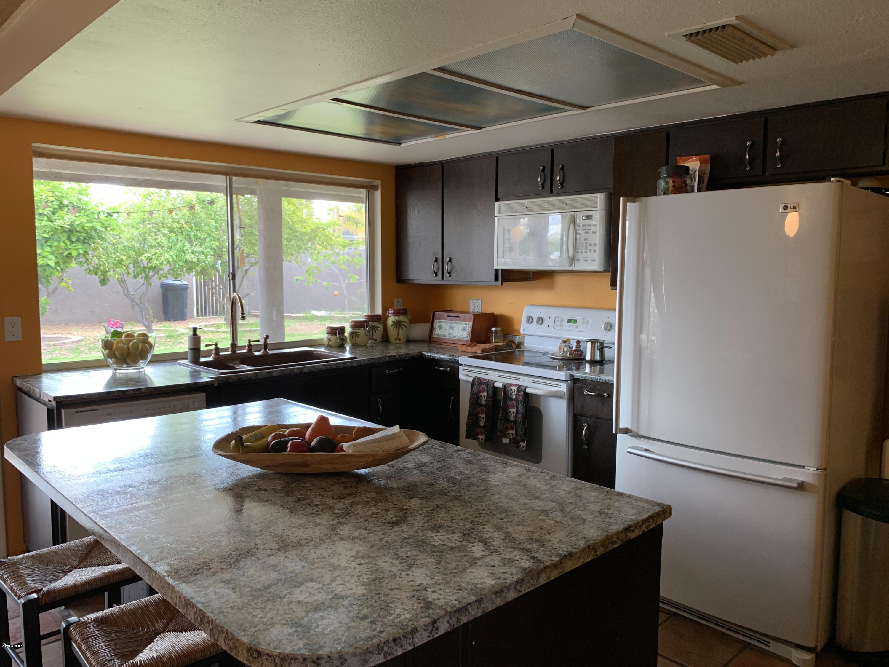 3449 East Cochise Road Phoenix, AZ 85028 - Photo 4 of 17 Photo Mar 27, 2 52 52 PM