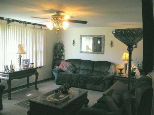 1102 Robin Road Springfield, OH 45503 - Photo 3 of 8