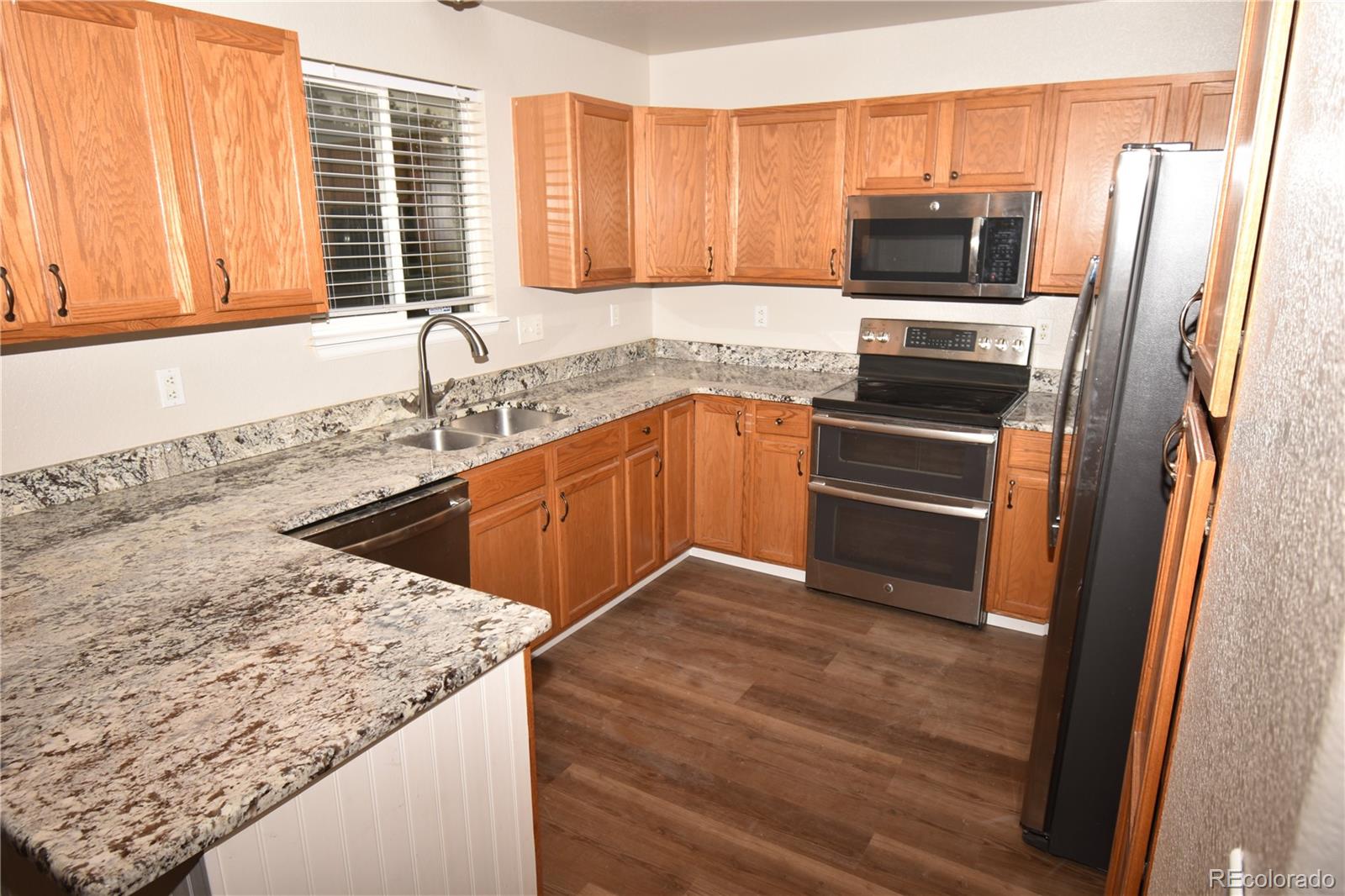 4954 Freeport Way Denver, CO 80239 - Photo 4 of 11