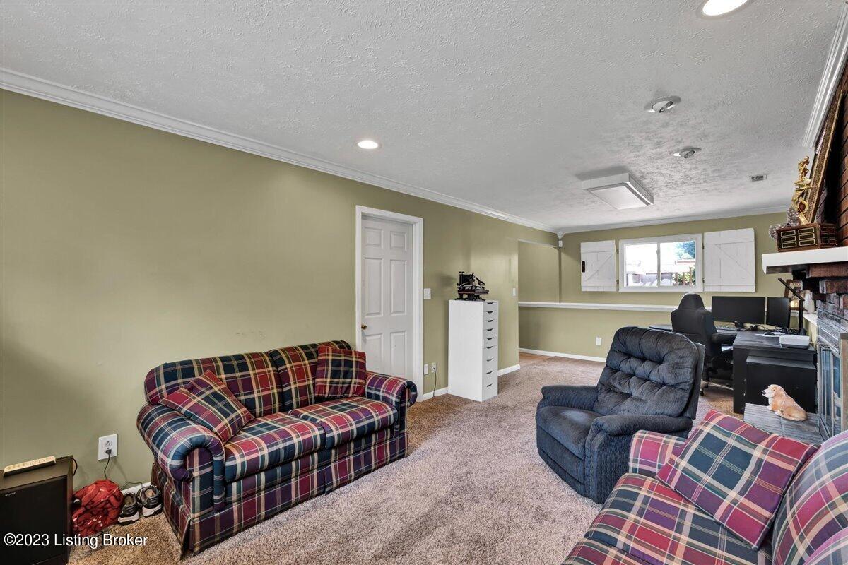 5003 Woodsend Road Louisville, KY 40229 - Photo 30 of 47 30-5003 Woodsend Rd-130