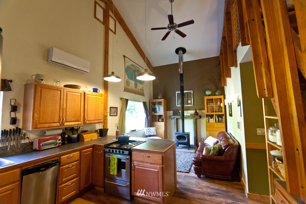 4970 Hannegan Road Bellingham, WA 98226 - Photo 17 of 23 Gallery Image 17