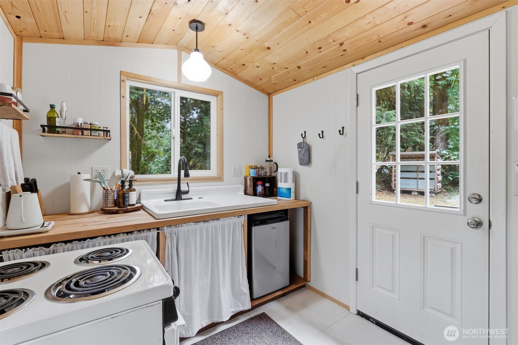 53011 Sky Loop Road Gold Bar, WA 98251 - Photo 8 of 40 Gallery Image 8