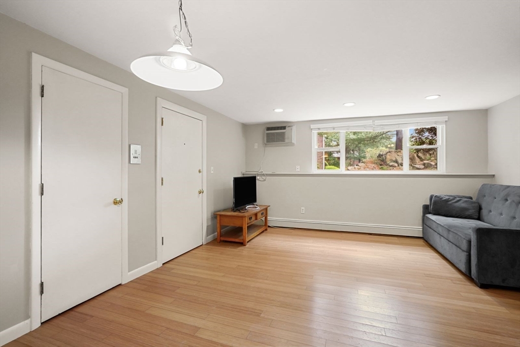 54 Jacqueline Road, Unit 1 Waltham, MA 02452 - Photo 6 of 15 Gallery Image 6