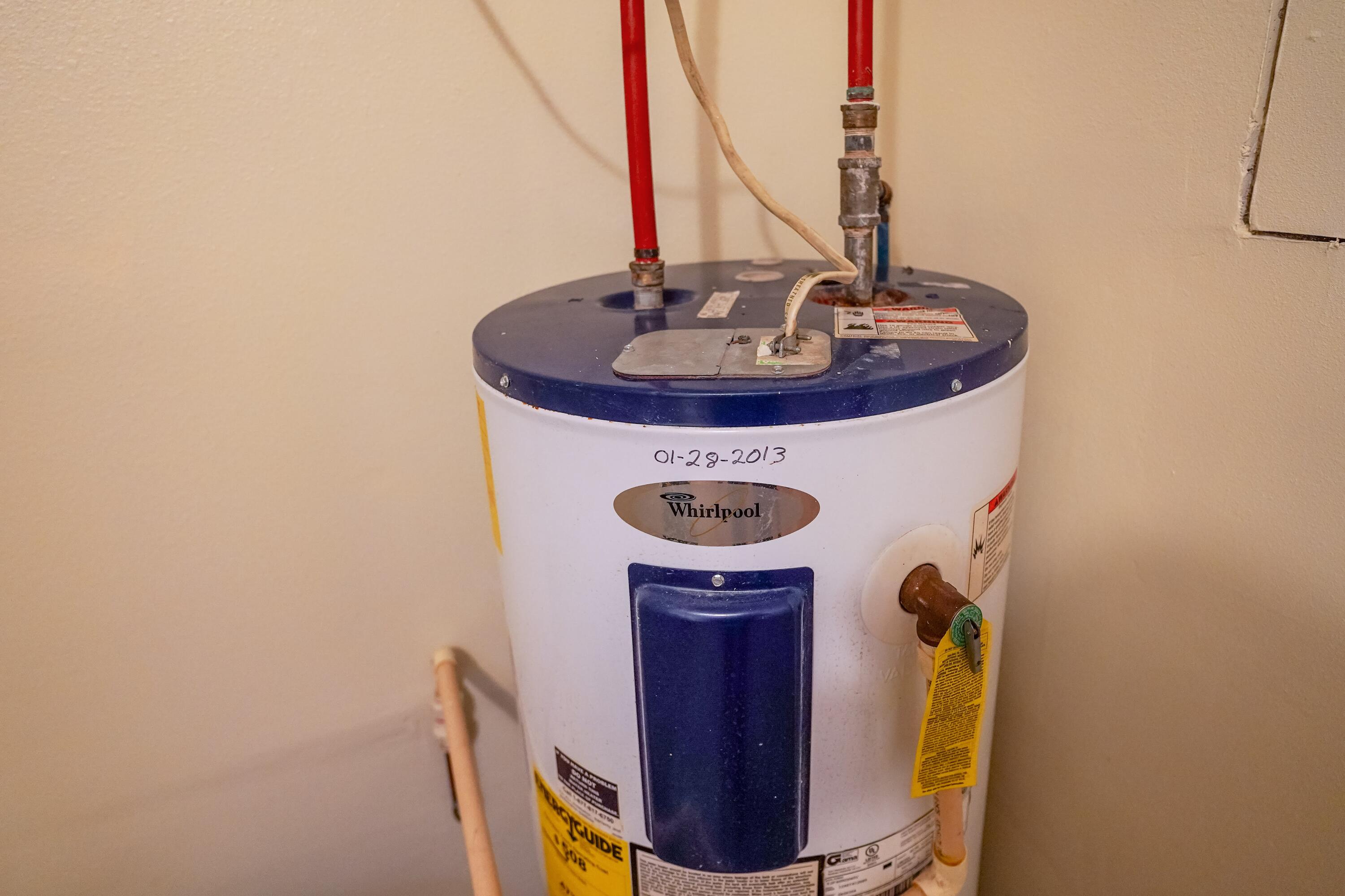 4444 Sundance Way Holt, FL 32564 - Photo 30 of 39 a bathroom with a sink and a mirror