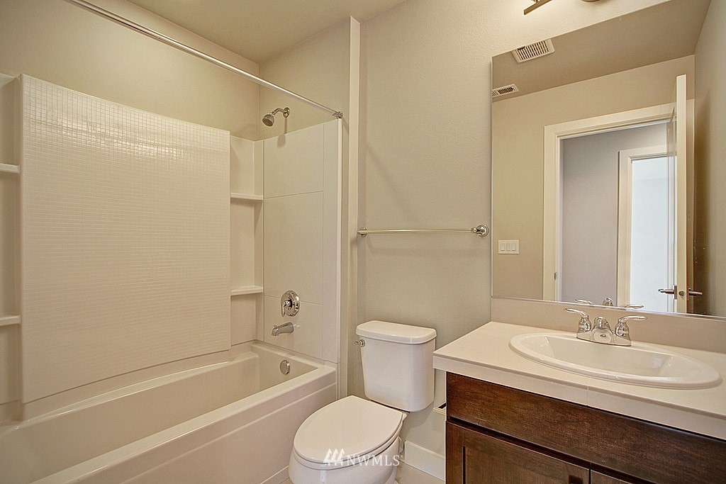 4523 187th Place Southeast, Unit B Bothell, WA 98012 - Photo 15 of 21