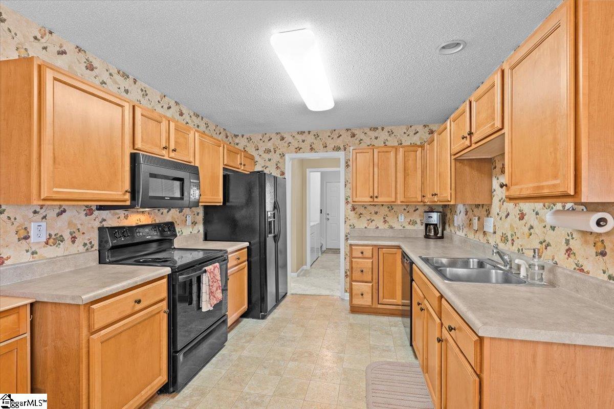 505 Cardinal Woods Way Easley, SC 29642 - Photo 11 of 35