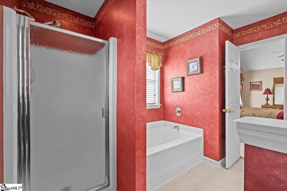 505 Cardinal Woods Way Easley, SC 29642 - Photo 17 of 35