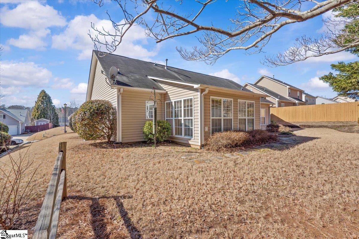 505 Cardinal Woods Way Easley, SC 29642 - Photo 23 of 35