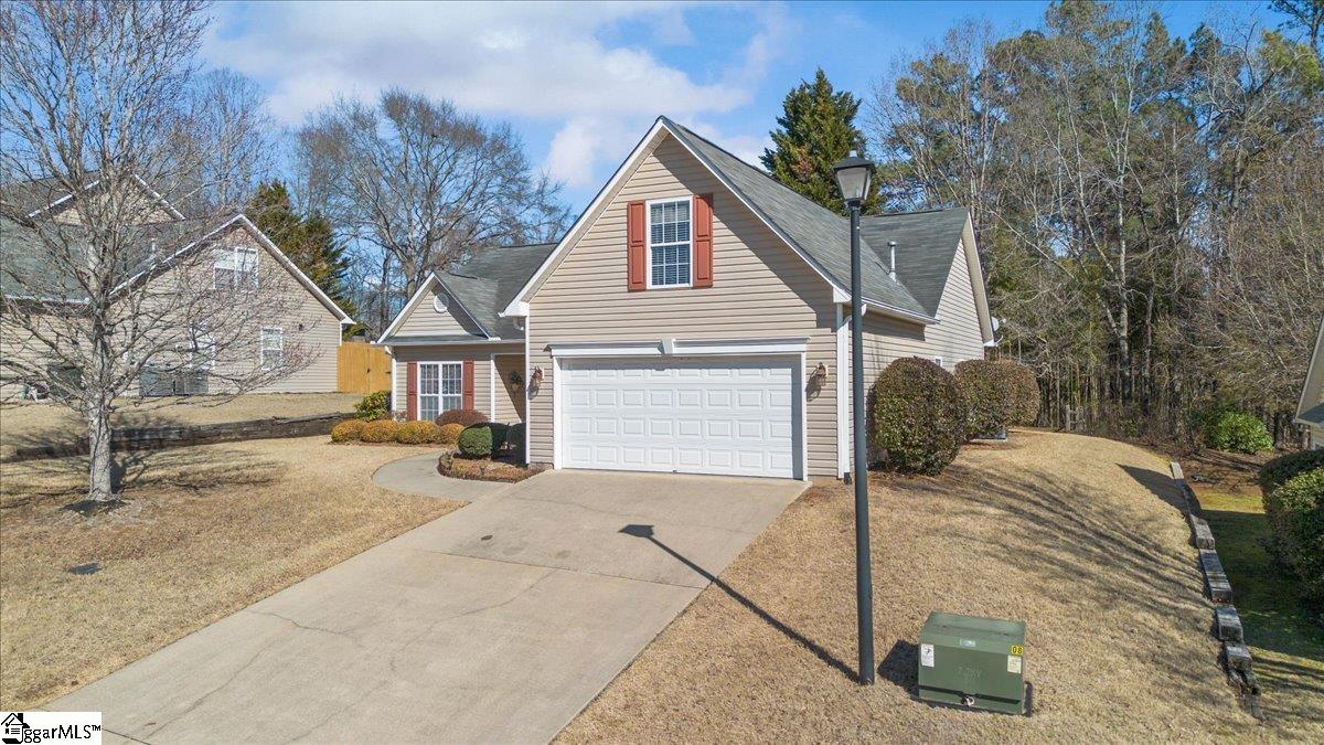 505 Cardinal Woods Way Easley, SC 29642 - Photo 3 of 35
