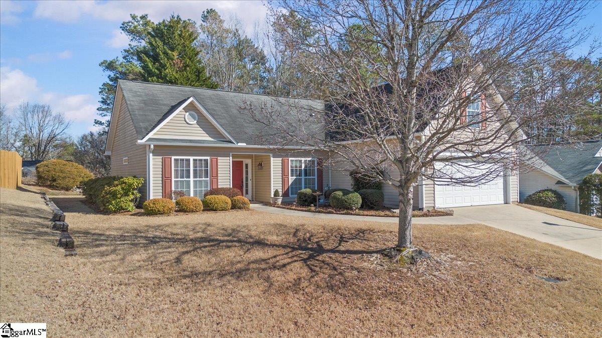 505 Cardinal Woods Way Easley, SC 29642 - Photo 4 of 35