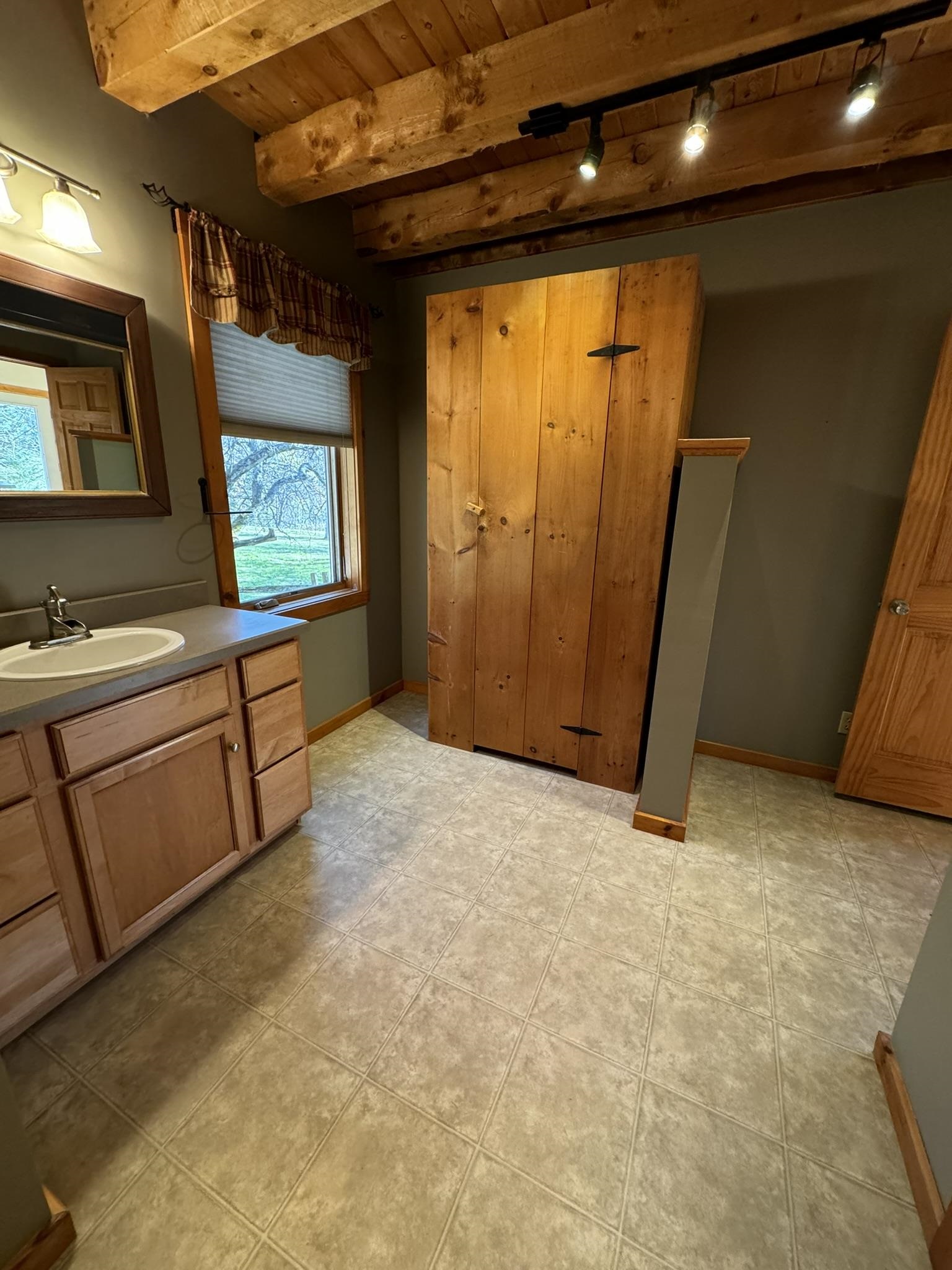 2459 West County Road Calais, VT 05648 - Photo 8 of 46