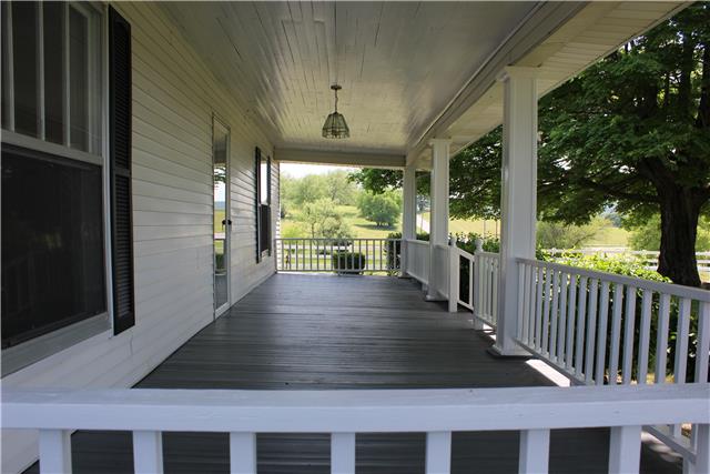 380 Petersburg-Chestnut Ridge Road Petersburg, TN 37144 - Photo 11 of 20 Huge Covered Front Porch