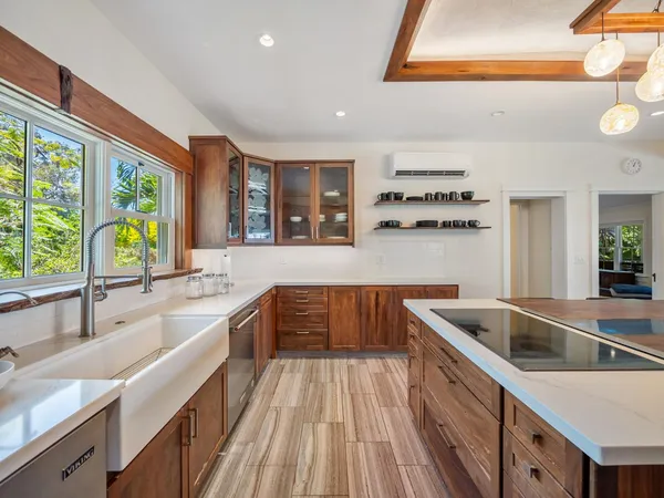$3,999,000 | 65 North Holokai Road, Haiku, HI 96708