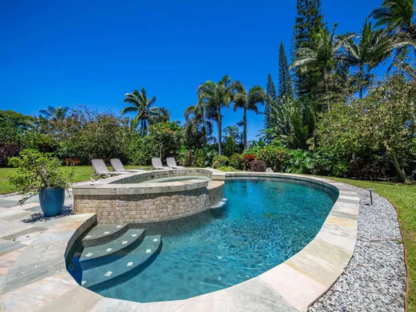 $3,999,000 | 65 North Holokai Road, Haiku, HI 96708