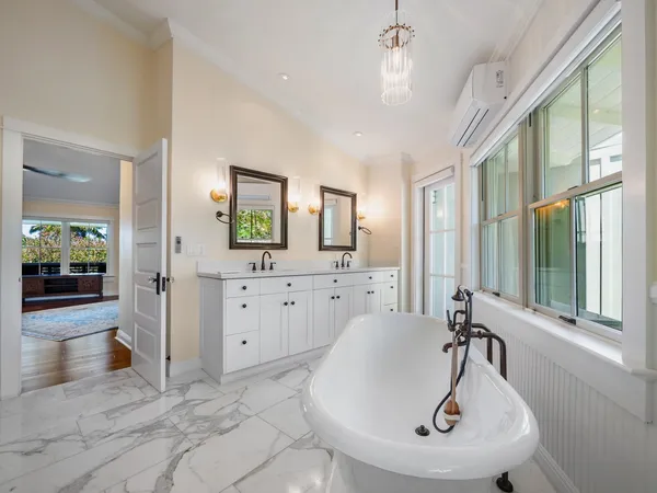 $3,999,000 | 65 North Holokai Road, Haiku, HI 96708