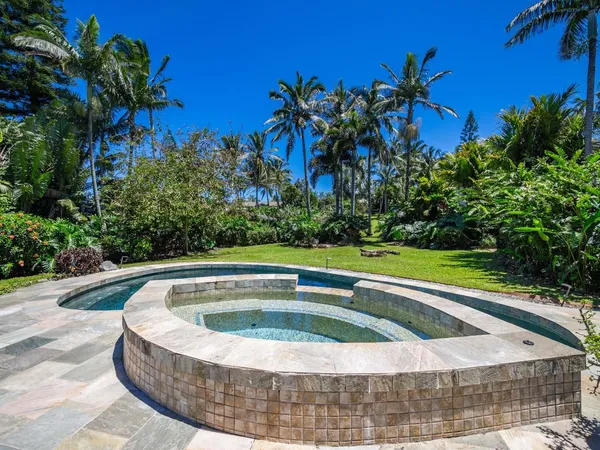 $3,999,000 | 65 North Holokai Road, Haiku, HI 96708