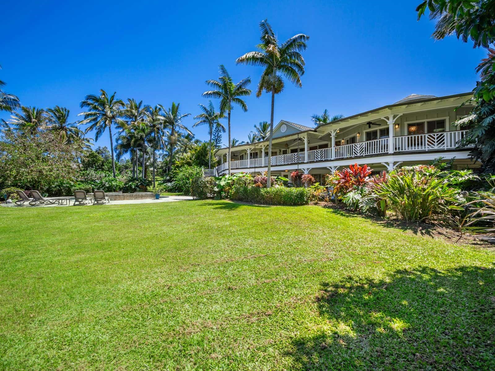 65 North Holokai Road Haiku, HI 96708 - Photo 44 of 50 a front view of a house with a yard
