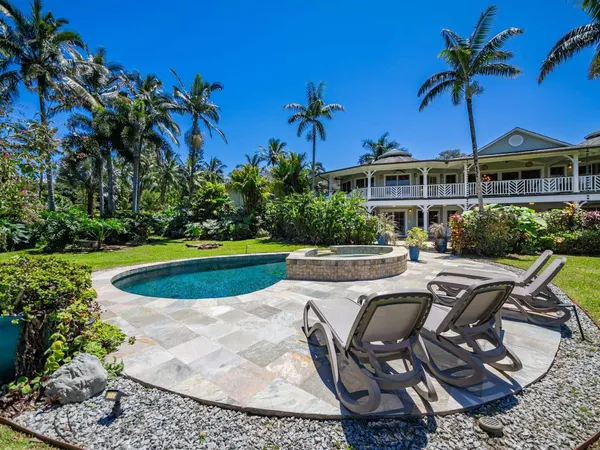 $3,999,000 | 65 North Holokai Road, Haiku, HI 96708