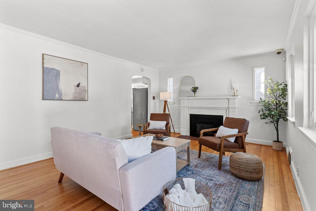 5118 25th Road North Arlington, VA 22207 - Photo 2 of 44 Gallery Image 2