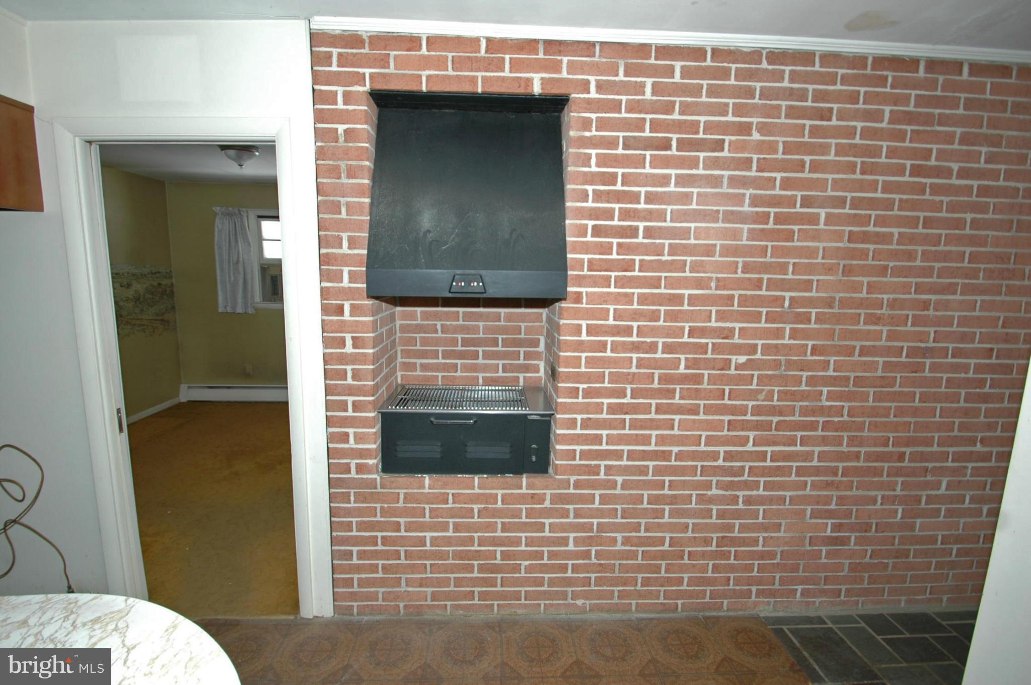 5037 Durham Road East Columbia, MD 21044 - Photo 8 of 11 Kitchen - Built-in Grill