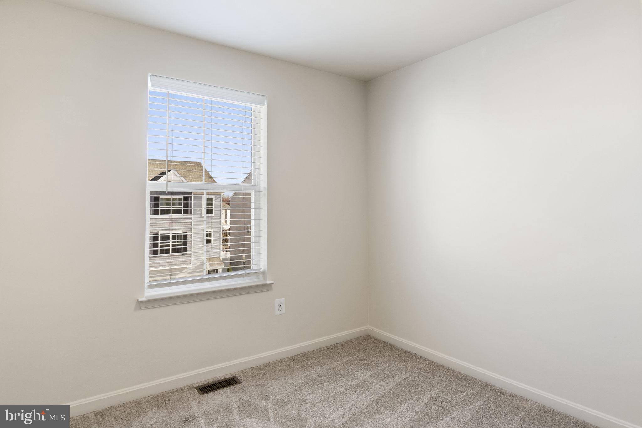 7255 Martin Farm Circle Baltimore, MD 21237 - Photo 14 of 23