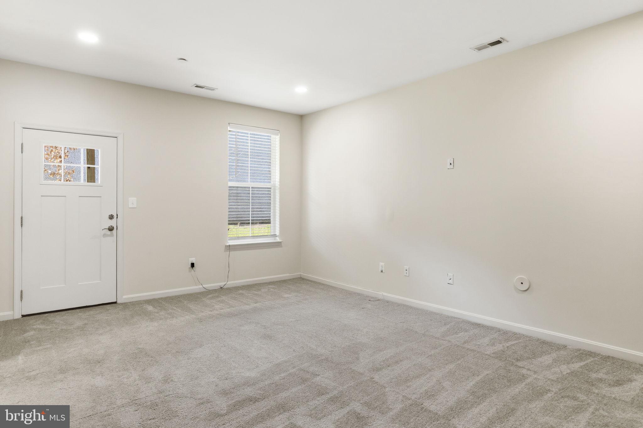 7255 Martin Farm Circle Baltimore, MD 21237 - Photo 17 of 23