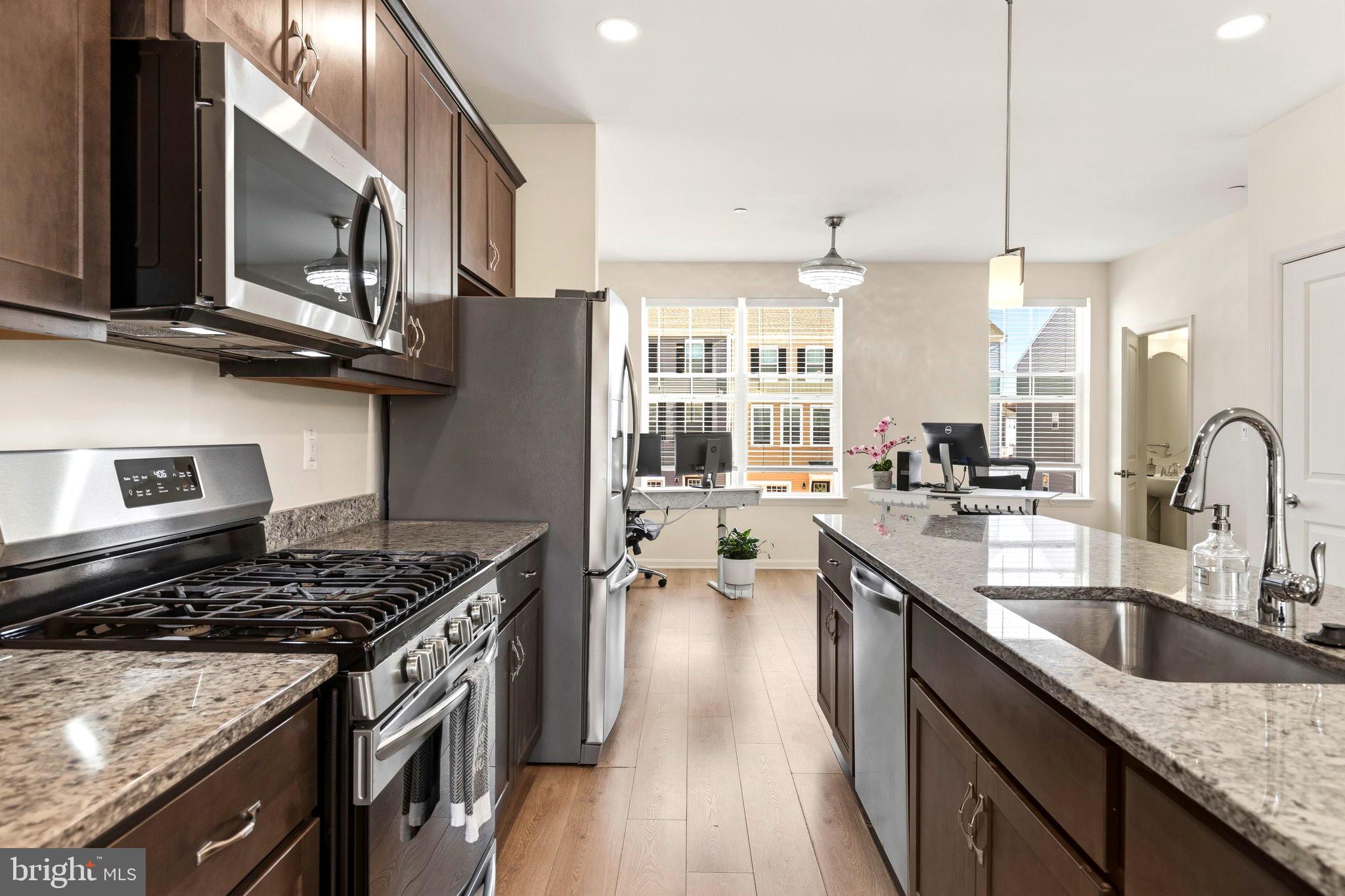 7255 Martin Farm Circle Baltimore, MD 21237 - Photo 6 of 23