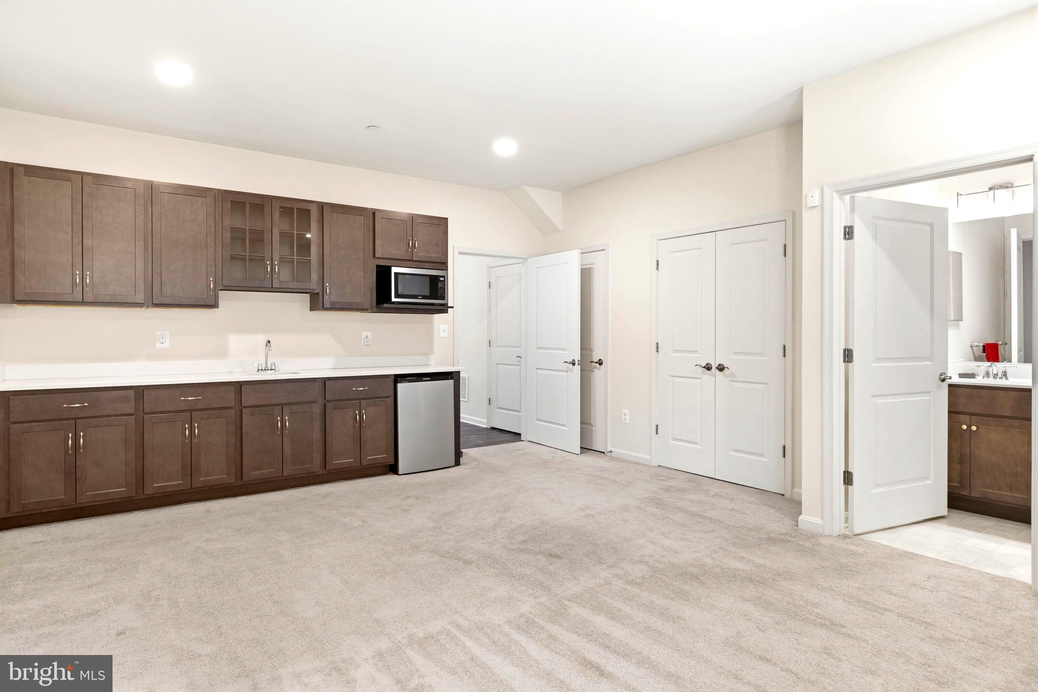 7255 Martin Farm Circle Baltimore, MD 21237 - Photo 7 of 23