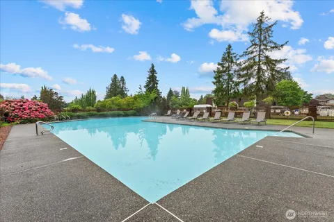$359,000 | 11006 Northeast 68th Street, Unit 819, Kirkland, WA 98033