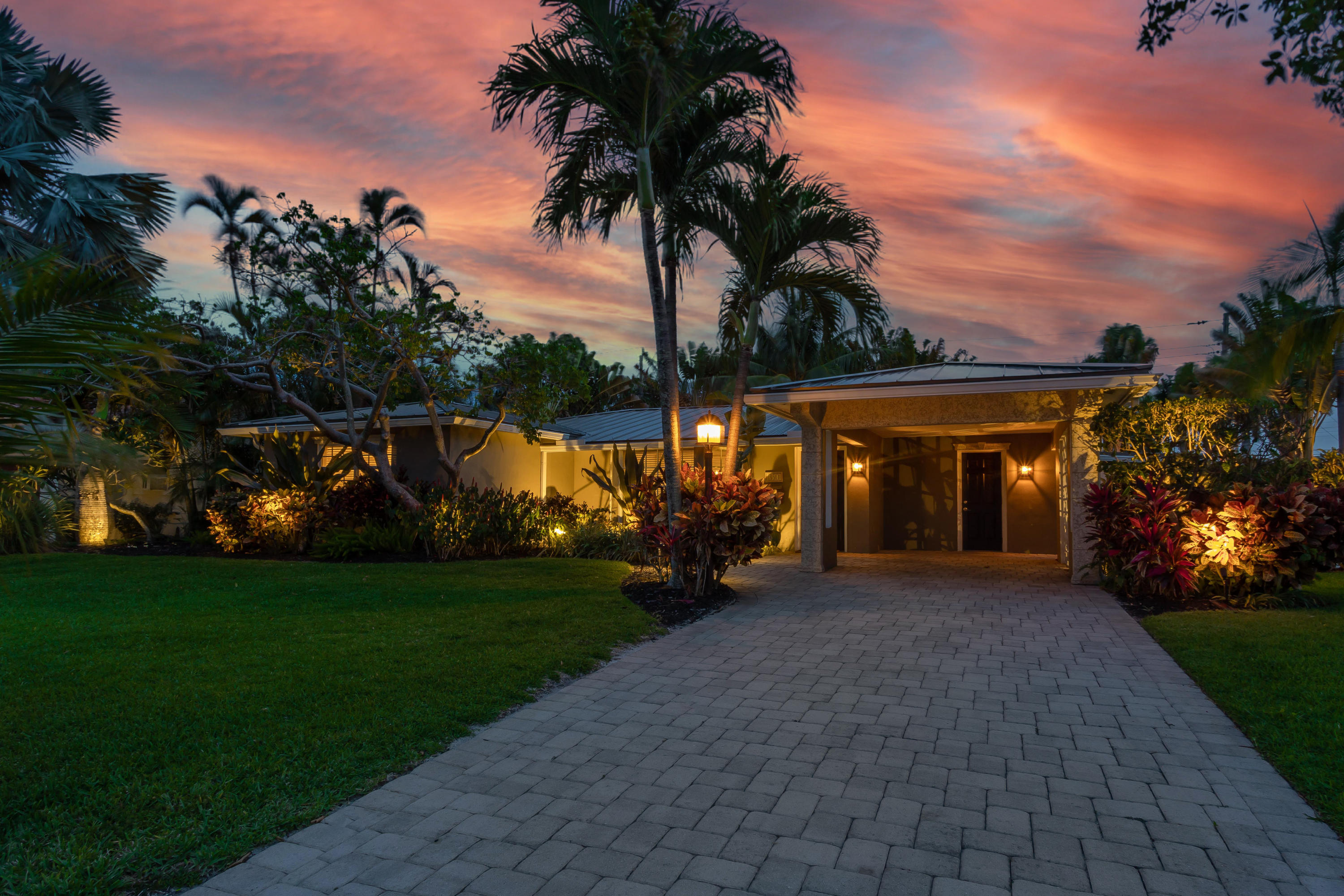 350 Southwest 13th Street Boca Raton, FL 33432 - Photo 3 of 45 Driveway