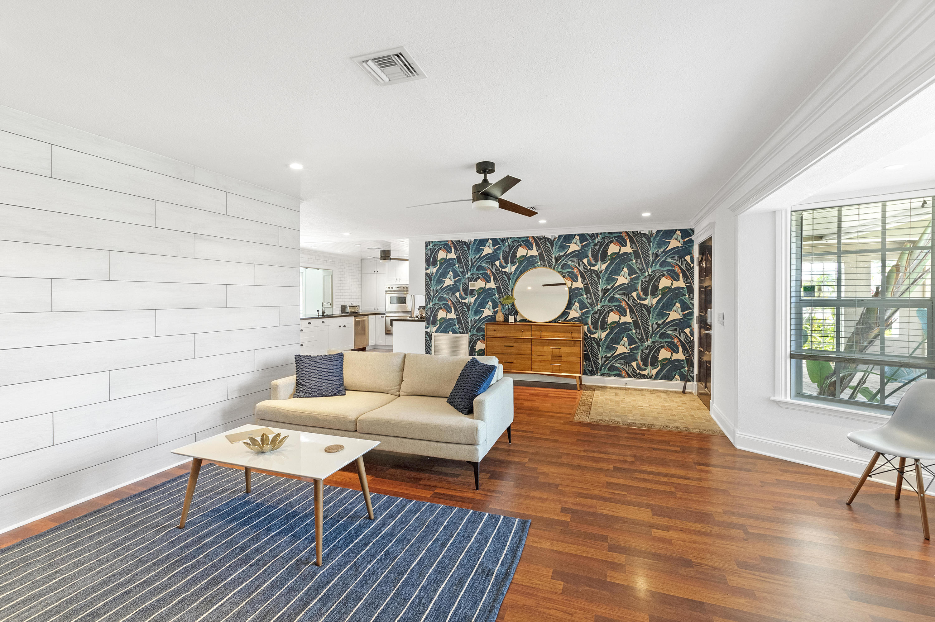 350 Southwest 13th Street Boca Raton, FL 33432 - Photo 10 of 45 Living Room