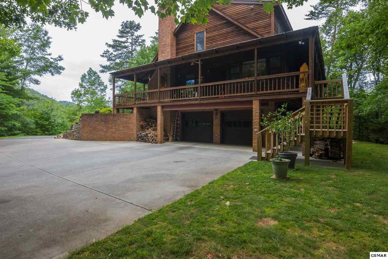 2131 Castle Rise Way Sevierville, TN 37862 - Photo 3 of 35