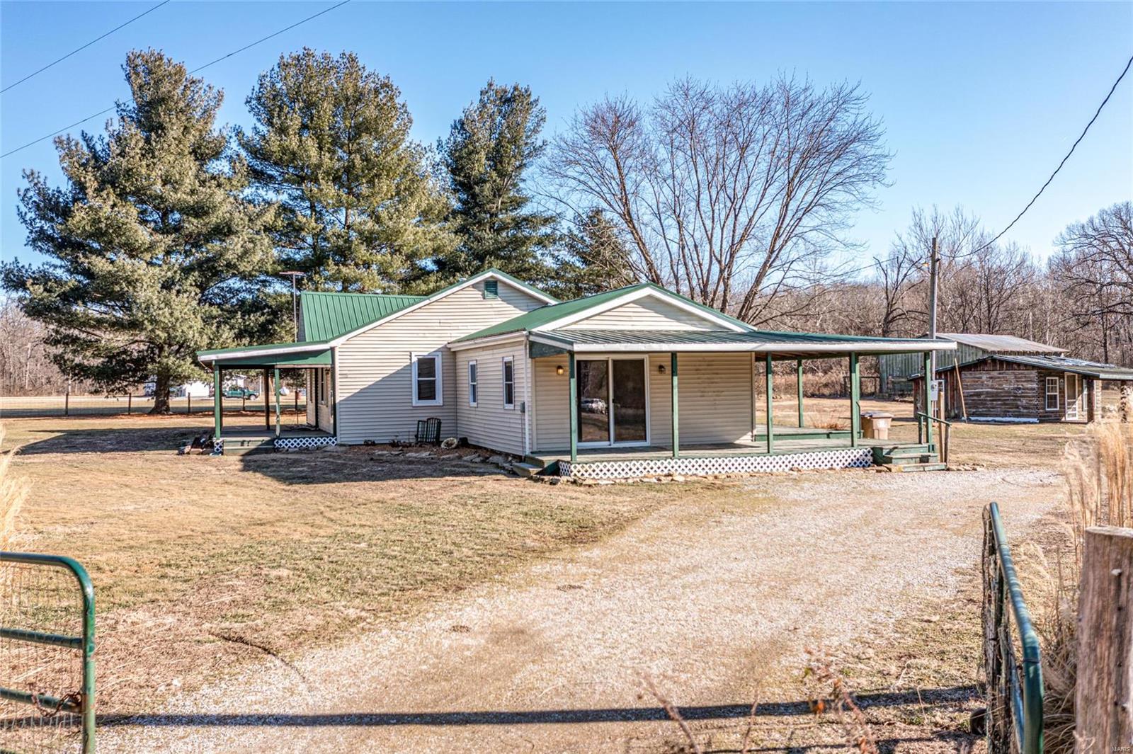 21585 Washer Road Mount Olive, IL 62069 - Photo 4 of 44