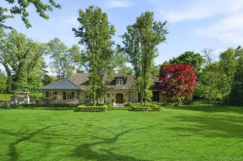 $3,050,000 | 440 Sterling Road, Harrison, NY 10528