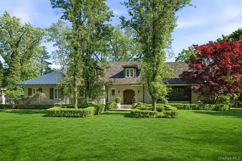 $3,050,000 | 440 Sterling Road, Harrison, NY 10528