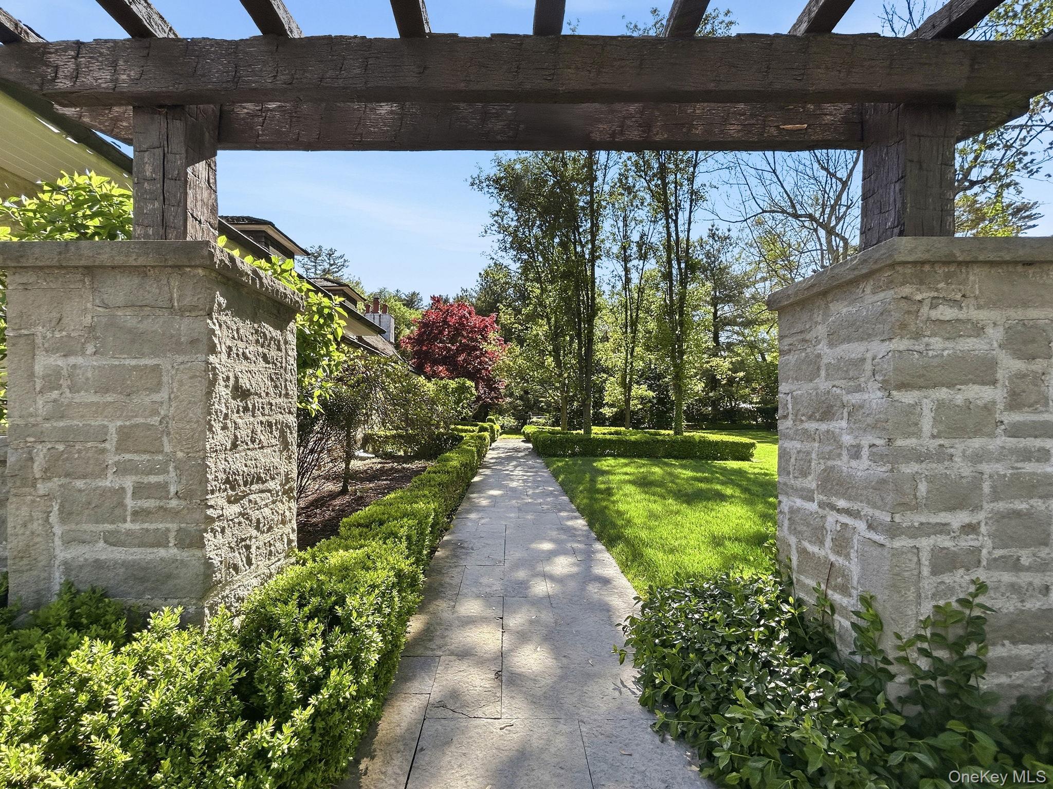 440 Sterling Road Harrison, NY 10528 - Photo 4 of 7