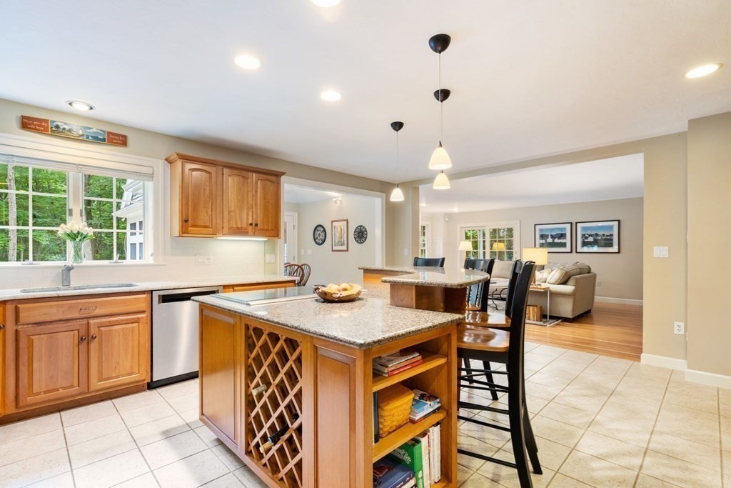 7 South Barn Road Hopkinton, MA 01748 - Photo 15 of 42