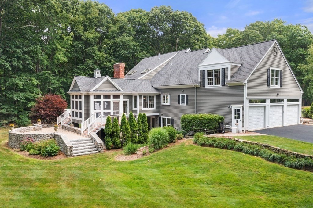 7 South Barn Road Hopkinton, MA 01748 - Photo 3 of 42