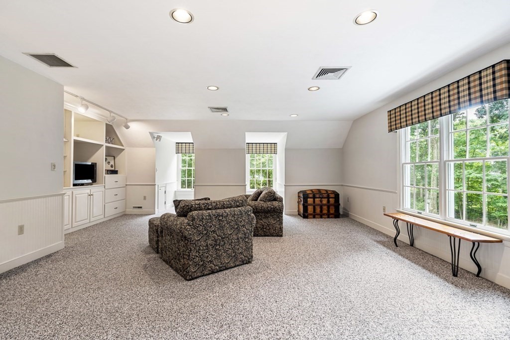 7 South Barn Road Hopkinton, MA 01748 - Photo 32 of 42