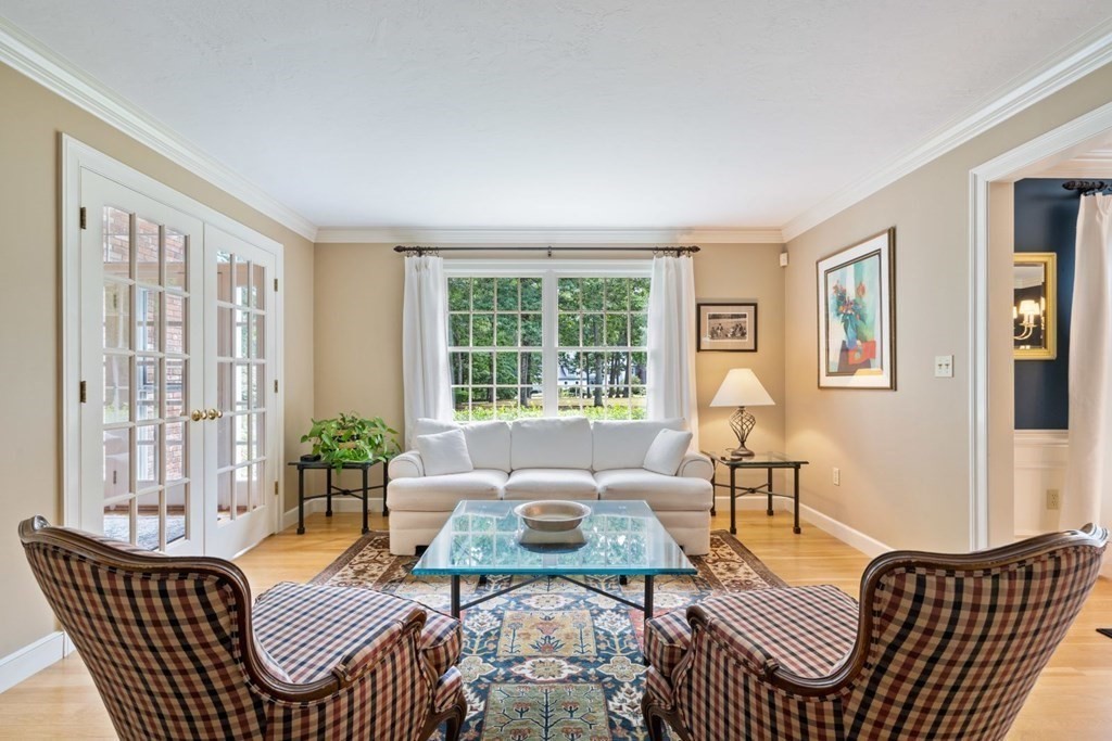 7 South Barn Road Hopkinton, MA 01748 - Photo 8 of 42