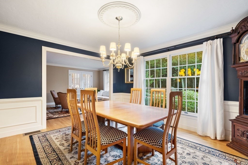 7 South Barn Road Hopkinton, MA 01748 - Photo 9 of 42