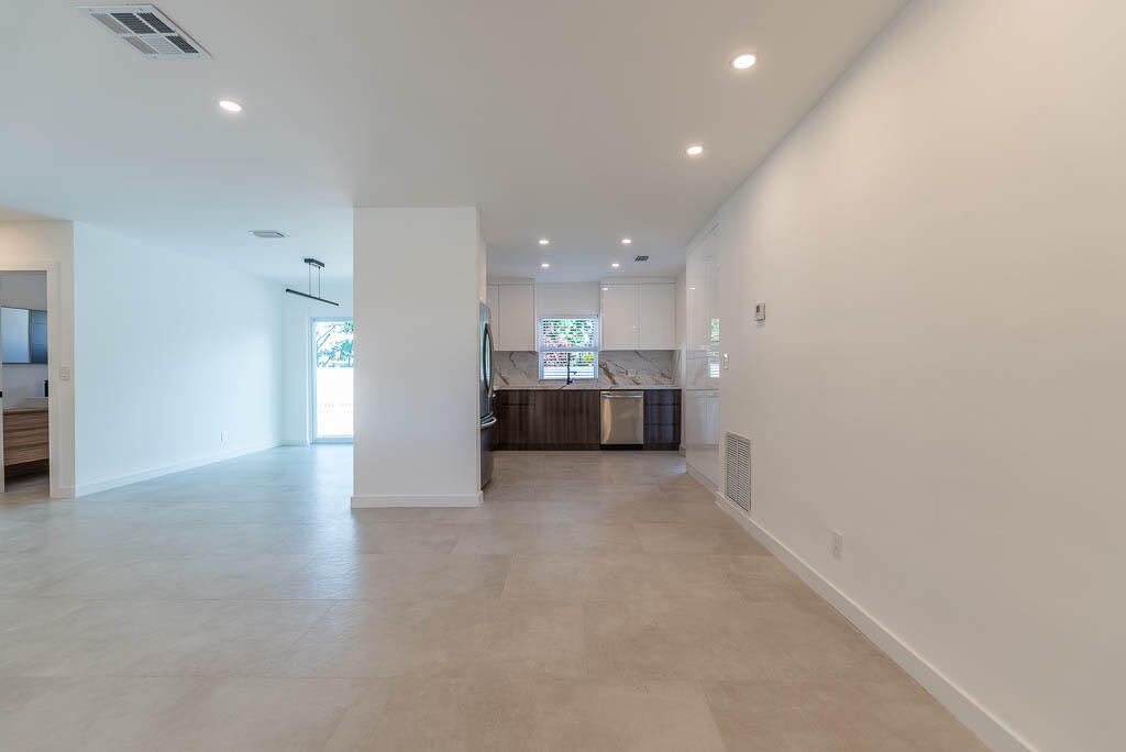 2712 Lake Ida Road Delray Beach, FL 33445 - Photo 10 of 34 20250626-2712 Lake Ida Road Delray Beach
