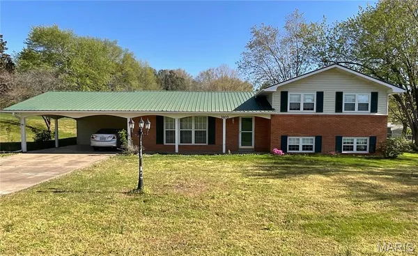 $240,000 | 3103 Bloomfield Road, Cape Girardeau, MO 63703