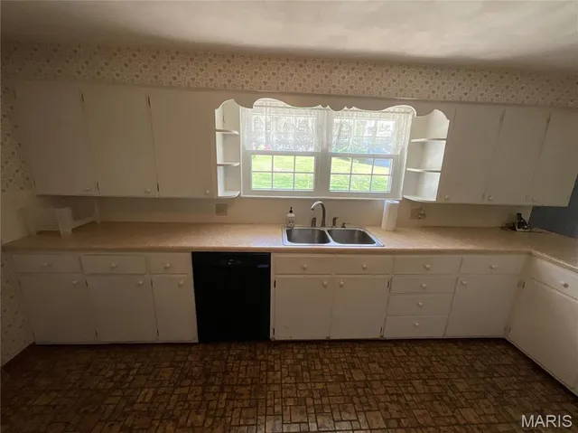 $240,000 | 3103 Bloomfield Road, Cape Girardeau, MO 63703