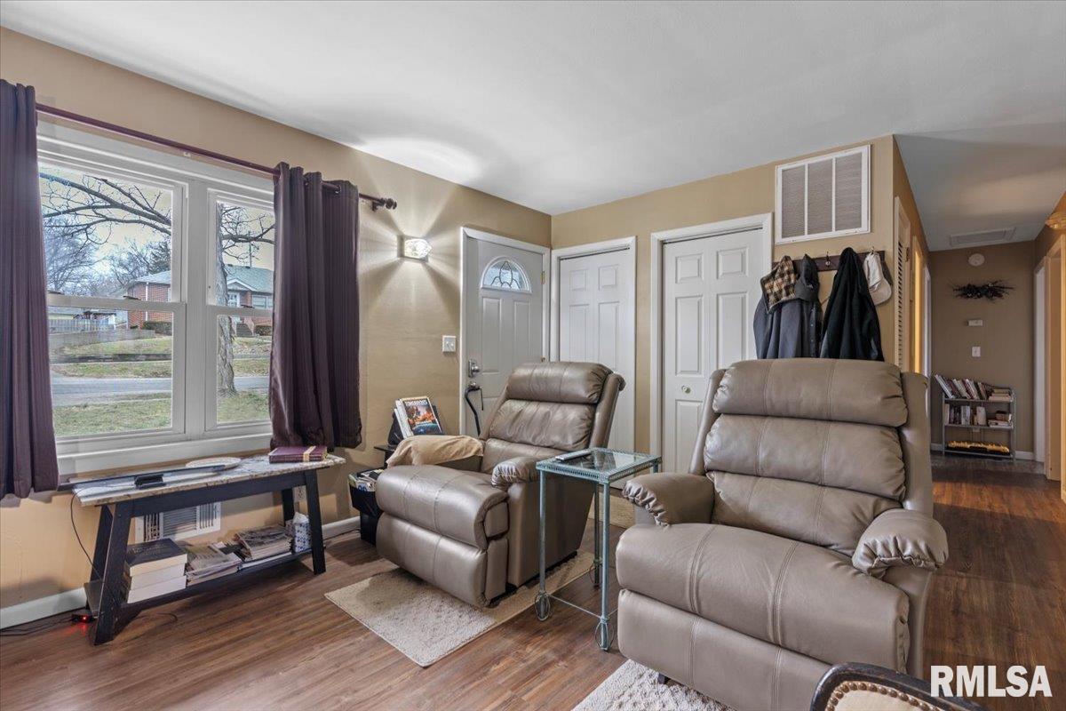 809 North Patton Avenue Springfield, IL 62702 - Photo 7 of 22