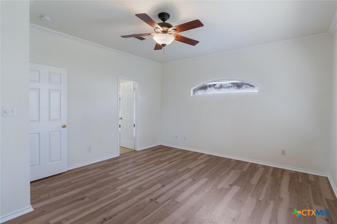 2824 Berry Trace Schertz, TX 78154 - Photo 11 of 27 Primary Bedroom