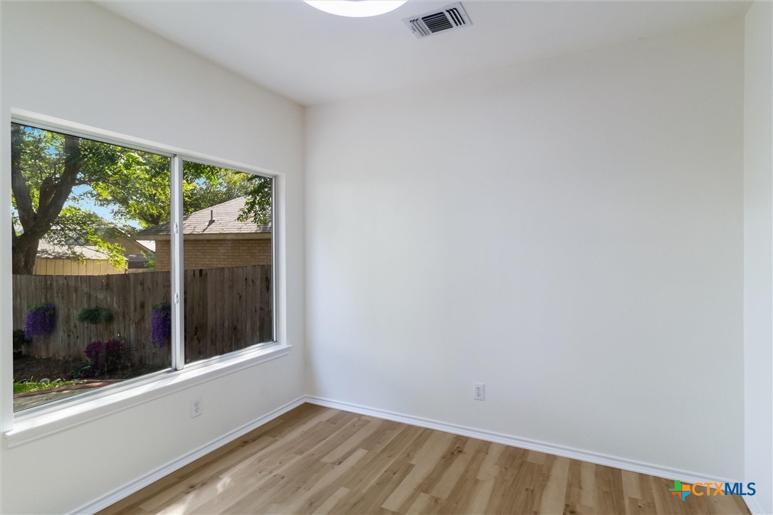 2824 Berry Trace Schertz, TX 78154 - Photo 17 of 27 Dining Room