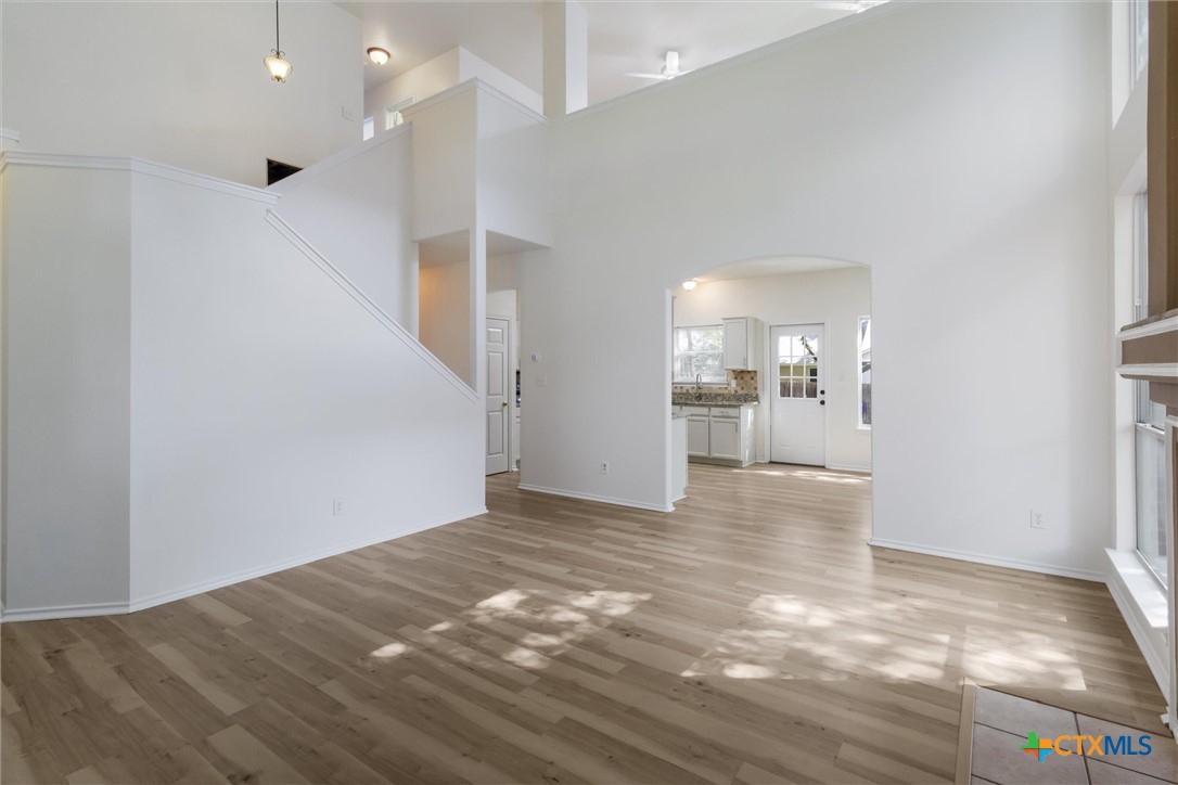 2824 Berry Trace Schertz, TX 78154 - Photo 7 of 27 Living Room